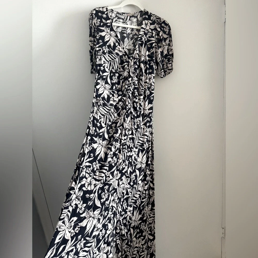 Faherty Blue and White Flutter Sleeve Maxi Dress - Picture 2 of 7